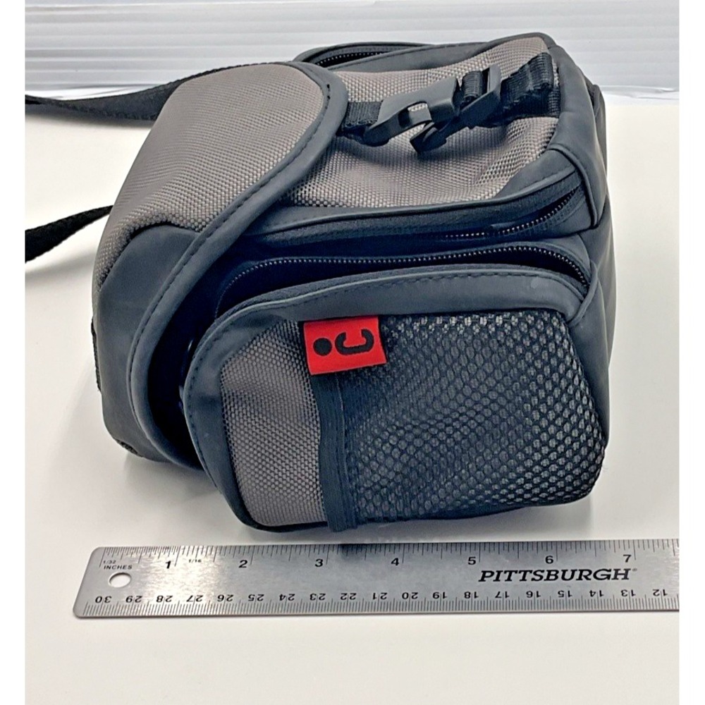 Compact Black Camera Bag for Small Point and Shoot - Picture 3 of 6